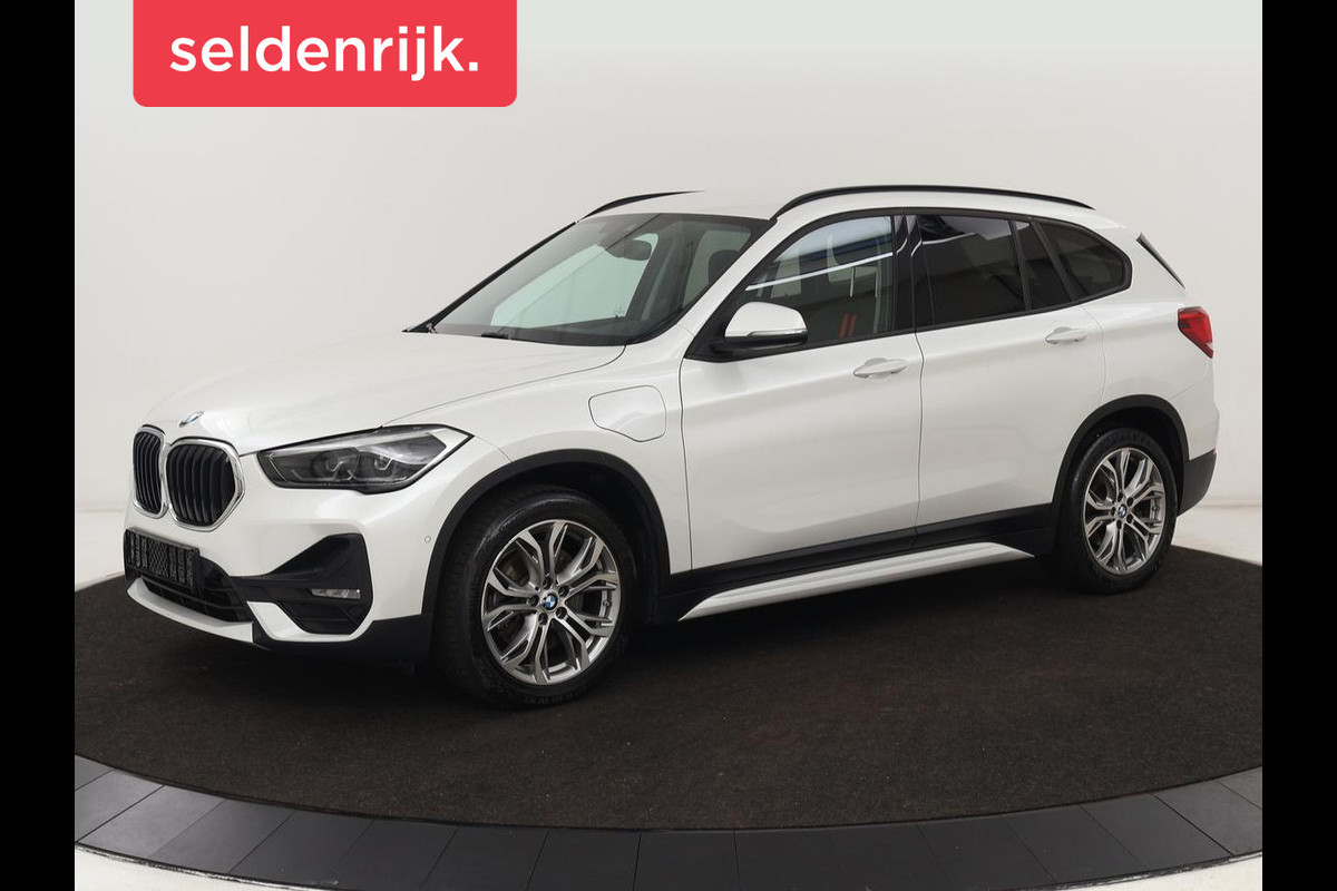 BMW X1 xDrive25e Sport Line | Stoelverwarming | Camera | Full LED | Sportstoelen | Keyless | Navigatie | Climate control | Parkeerhulp | Cruise control | DAB | Bluetooth BMW X1 xDrive25e Sport Line | Stoelverwarming | Camera | Full LED | Sportstoelen | Keyless | Navigatie | Climate control | Parkeerhulp | Cruise control | DAB | Bluetooth