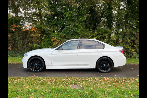 BMW 3 Serie 318i | M-Sport | Carbon | Sportlstoelen| Navi | Cruise | Clima