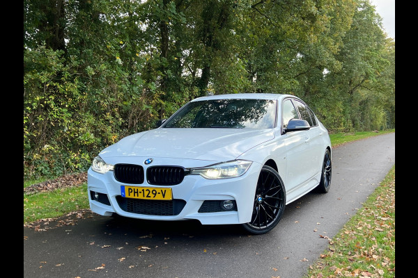BMW 3 Serie 318i | M-Sport | Carbon | Sportlstoelen| Navi | Cruise | Clima
