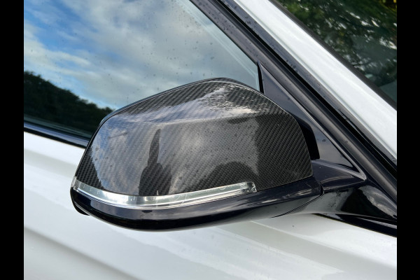 BMW 3 Serie 318i | M-Sport | Carbon | Sportlstoelen| Navi | Cruise | Clima