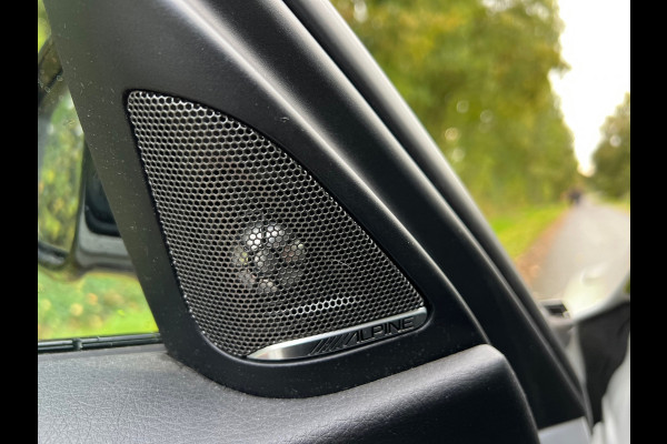 BMW 3 Serie 318i | M-Sport | Carbon | Sportlstoelen| Navi | Cruise | Clima