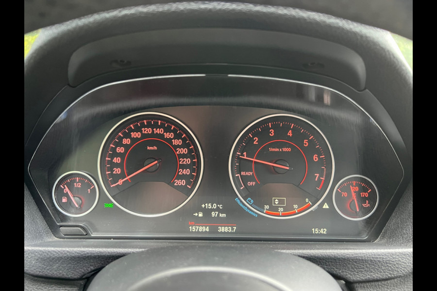 BMW 3 Serie 318i | M-Sport | Carbon | Sportlstoelen| Navi | Cruise | Clima