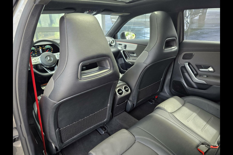 Mercedes-Benz A-Klasse 200 Premium Plus|NL AUTO!|AMG|PANO|MEMORY Mercedes-Benz A-Klasse 200 Premium Plus|NL AUTO!|AMG|PANO|MEMORY