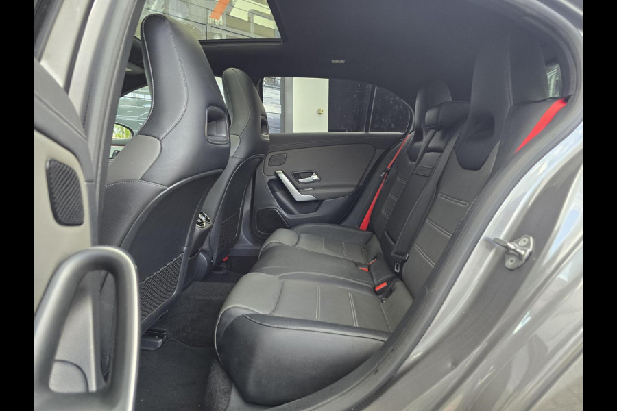 Mercedes-Benz A-Klasse 200 Premium Plus|NL AUTO!|AMG|PANO|MEMORY Mercedes-Benz A-Klasse 200 Premium Plus|NL AUTO!|AMG|PANO|MEMORY