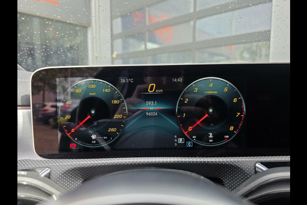 Mercedes-Benz A-Klasse 200 Premium Plus|NL AUTO!|AMG|PANO|MEMORY Mercedes-Benz A-Klasse 200 Premium Plus|NL AUTO!|AMG|PANO|MEMORY