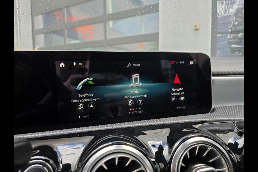 Mercedes-Benz A-Klasse 200 Premium Plus|NL AUTO!|AMG|PANO|MEMORY Mercedes-Benz A-Klasse 200 Premium Plus|NL AUTO!|AMG|PANO|MEMORY