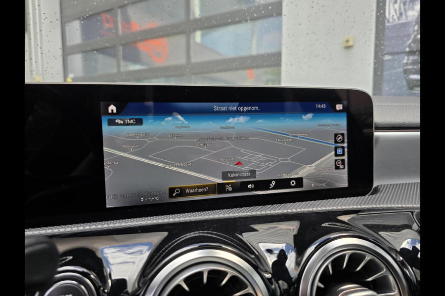 Mercedes-Benz A-Klasse 200 Premium Plus|NL AUTO!|AMG|PANO|MEMORY Mercedes-Benz A-Klasse 200 Premium Plus|NL AUTO!|AMG|PANO|MEMORY