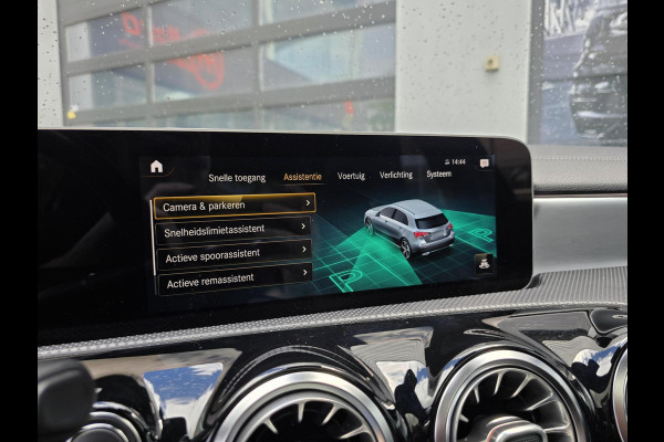 Mercedes-Benz A-Klasse 200 Premium Plus|NL AUTO!|AMG|PANO|MEMORY Mercedes-Benz A-Klasse 200 Premium Plus|NL AUTO!|AMG|PANO|MEMORY