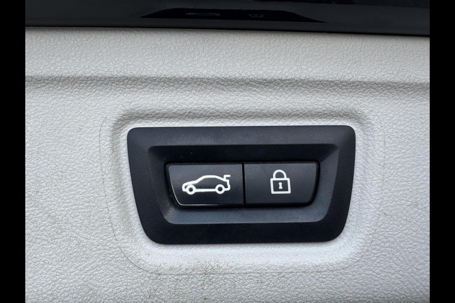 BMW 3 Serie Touring 320d High Executive Edition | Navigatie | Parkeersensoren | 18 Inch Lichtmetalen Velgen | Climate Control | Stoelverwarming | BMW 3 Serie Touring 320d High Executive Edition | Navigatie | Parkeersensoren | 18 Inch Lichtmetalen Velgen | Climate Control | Stoelverwarming |