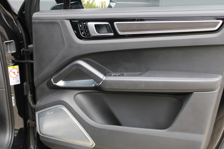 Porsche Cayenne 4.0 Turbo | NAP | KERAMISCH | PANO | BURMESTER | CARBON | SOFT-CLOSE | 360 | KEYLESS |