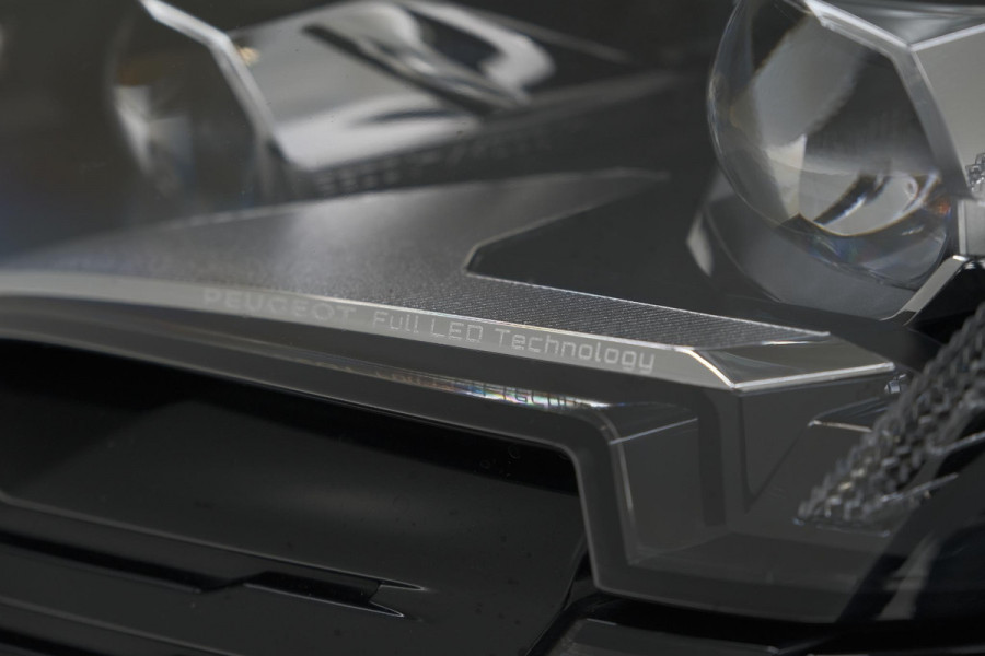 Peugeot 3008 1.6 PureTech 180 GT | Panoramadak | Adaptieve Cruise Control | Elektrische Kofferklep | Pack Leder Peugeot 3008 1.6 PureTech 180 GT | Panoramadak | Adaptieve Cruise Control | Elektrische Kofferklep | Pack Leder