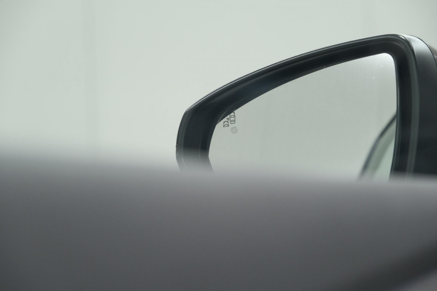 Peugeot 3008 1.6 PureTech 180 GT | Panoramadak | Adaptieve Cruise Control | Elektrische Kofferklep | Pack Leder Peugeot 3008 1.6 PureTech 180 GT | Panoramadak | Adaptieve Cruise Control | Elektrische Kofferklep | Pack Leder