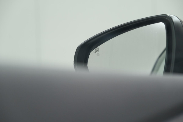 Peugeot 3008 1.6 PureTech 180 GT | Panoramadak | Adaptieve Cruise Control | Elektrische Kofferklep | Pack Leder Peugeot 3008 1.6 PureTech 180 GT | Panoramadak | Adaptieve Cruise Control | Elektrische Kofferklep | Pack Leder