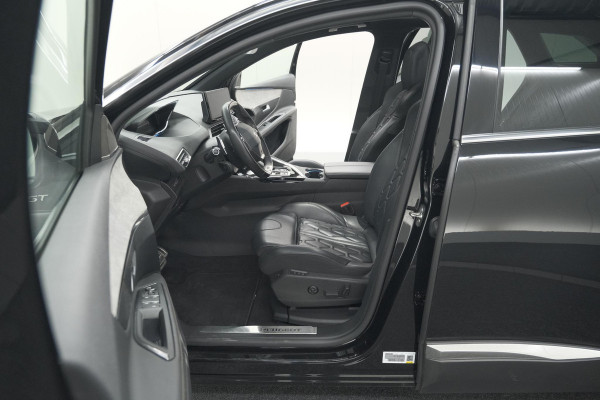 Peugeot 3008 1.6 PureTech 180 GT | Panoramadak | Adaptieve Cruise Control | Elektrische Kofferklep | Pack Leder Peugeot 3008 1.6 PureTech 180 GT | Panoramadak | Adaptieve Cruise Control | Elektrische Kofferklep | Pack Leder