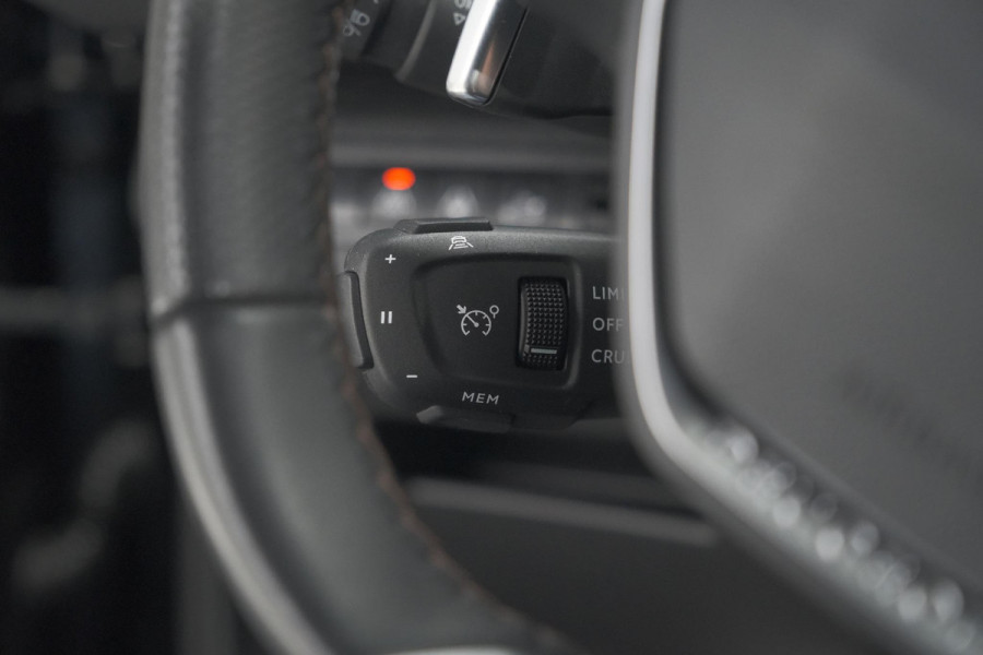 Peugeot 3008 1.6 PureTech 180 GT | Panoramadak | Adaptieve Cruise Control | Elektrische Kofferklep | Pack Leder Peugeot 3008 1.6 PureTech 180 GT | Panoramadak | Adaptieve Cruise Control | Elektrische Kofferklep | Pack Leder