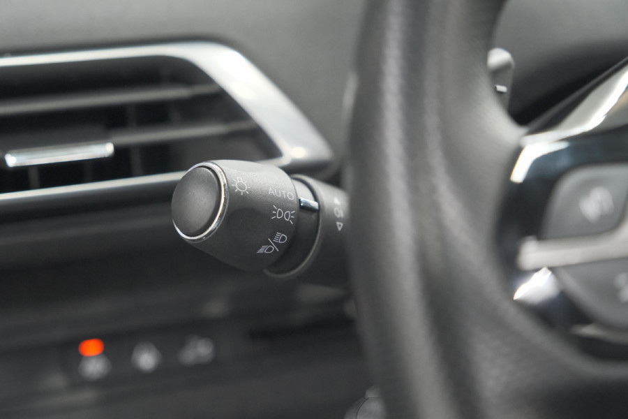 Peugeot 3008 1.6 PureTech 180 GT | Panoramadak | Adaptieve Cruise Control | Elektrische Kofferklep | Pack Leder Peugeot 3008 1.6 PureTech 180 GT | Panoramadak | Adaptieve Cruise Control | Elektrische Kofferklep | Pack Leder