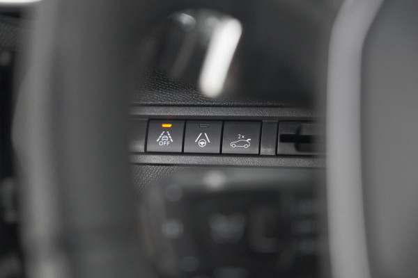 Peugeot 3008 1.6 PureTech 180 GT | Panoramadak | Adaptieve Cruise Control | Elektrische Kofferklep | Pack Leder Peugeot 3008 1.6 PureTech 180 GT | Panoramadak | Adaptieve Cruise Control | Elektrische Kofferklep | Pack Leder