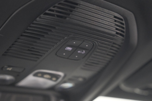 Peugeot 3008 1.6 PureTech 180 GT | Panoramadak | Adaptieve Cruise Control | Elektrische Kofferklep | Pack Leder Peugeot 3008 1.6 PureTech 180 GT | Panoramadak | Adaptieve Cruise Control | Elektrische Kofferklep | Pack Leder