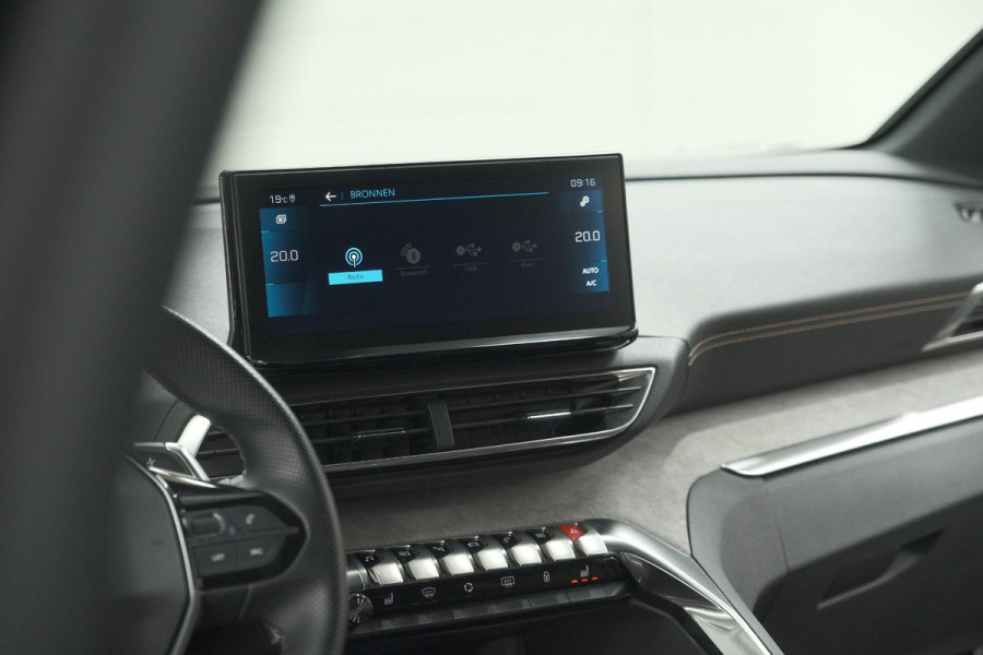 Peugeot 3008 1.6 PureTech 180 GT | Panoramadak | Adaptieve Cruise Control | Elektrische Kofferklep | Pack Leder Peugeot 3008 1.6 PureTech 180 GT | Panoramadak | Adaptieve Cruise Control | Elektrische Kofferklep | Pack Leder