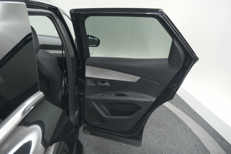 Peugeot 3008 1.6 PureTech 180 GT | Panoramadak | Adaptieve Cruise Control | Elektrische Kofferklep | Pack Leder Peugeot 3008 1.6 PureTech 180 GT | Panoramadak | Adaptieve Cruise Control | Elektrische Kofferklep | Pack Leder