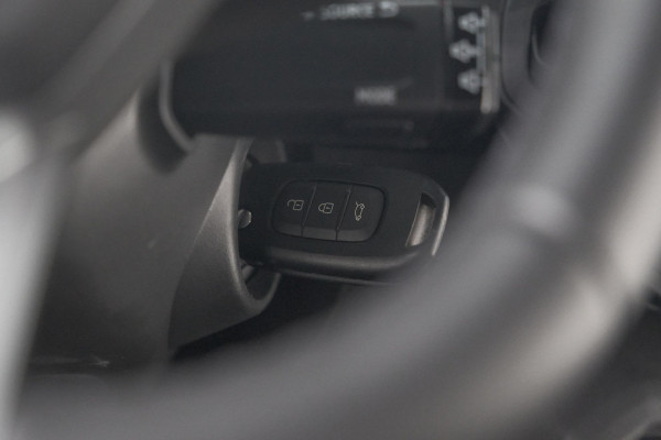 Dacia Duster Mild Hybrid 130 Expression | Camera | Stoelverwarming | Apple Carplay | Navigatie Dacia Duster Mild Hybrid 130 Expression | Camera | Stoelverwarming | Apple Carplay | Navigatie