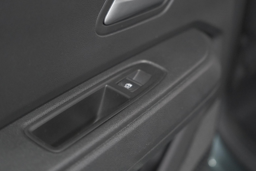 Dacia Duster Mild Hybrid 130 Expression | Camera | Stoelverwarming | Apple Carplay | Navigatie Dacia Duster Mild Hybrid 130 Expression | Camera | Stoelverwarming | Apple Carplay | Navigatie