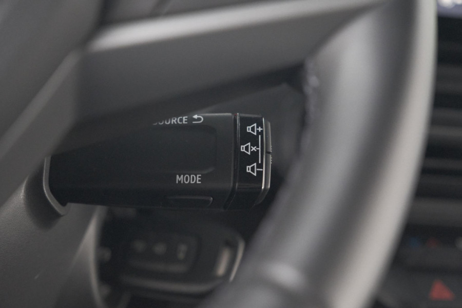 Dacia Duster Mild Hybrid 130 Expression | Camera | Stoelverwarming | Apple Carplay | Navigatie Dacia Duster Mild Hybrid 130 Expression | Camera | Stoelverwarming | Apple Carplay | Navigatie