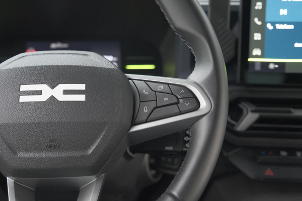 Dacia Duster Mild Hybrid 130 Expression | Camera | Stoelverwarming | Apple Carplay | Navigatie Dacia Duster Mild Hybrid 130 Expression | Camera | Stoelverwarming | Apple Carplay | Navigatie