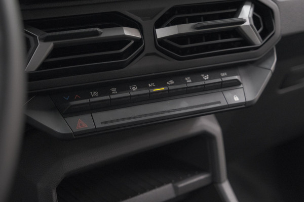 Dacia Duster Mild Hybrid 130 Expression | Camera | Stoelverwarming | Apple Carplay | Navigatie Dacia Duster Mild Hybrid 130 Expression | Camera | Stoelverwarming | Apple Carplay | Navigatie