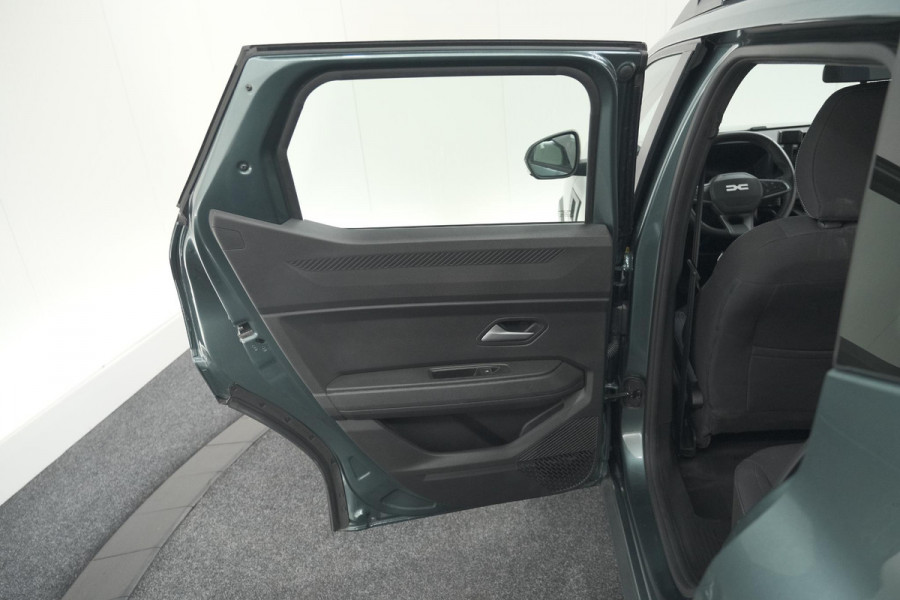 Dacia Duster Mild Hybrid 130 Expression | Camera | Stoelverwarming | Apple Carplay | Navigatie Dacia Duster Mild Hybrid 130 Expression | Camera | Stoelverwarming | Apple Carplay | Navigatie