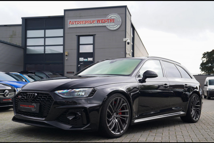 Audi RS4 Avant 2.9 TFSI RS 4 Quattro | Panorama | Bang&Olufsen | HuD | Facelift | Adaptieve Cruise | Lane Assist | Massage |450PK