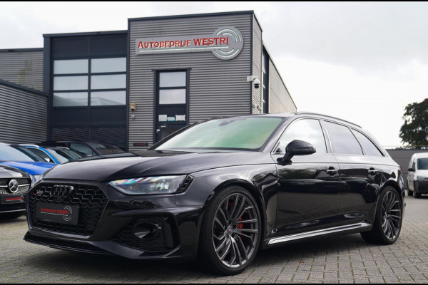 Audi RS4 Avant 2.9 TFSI RS 4 Quattro | Panorama | Bang&Olufsen | HuD | Facelift | Adaptieve Cruise | Lane Assist | Massage |450PK