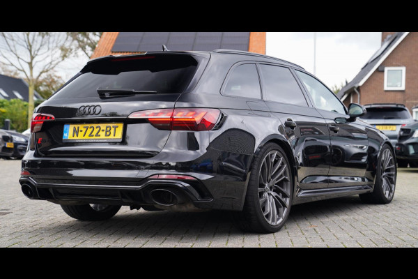 Audi RS4 Avant 2.9 TFSI RS 4 Quattro | Panorama | Bang&Olufsen | HuD | Facelift | Adaptieve Cruise | Lane Assist | Massage |450PK