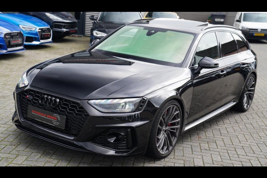 Audi RS4 Avant 2.9 TFSI RS 4 Quattro | Panorama | Bang&Olufsen | HuD | Facelift | Adaptieve Cruise | Lane Assist | Massage |450PK