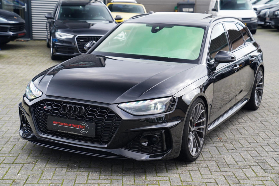 Audi RS4 Avant 2.9 TFSI RS 4 Quattro | Panorama | Bang&Olufsen | HuD | Facelift | Adaptieve Cruise | Lane Assist | Massage |450PK