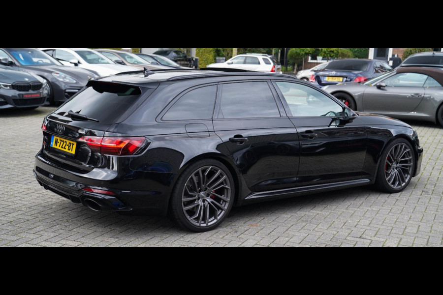 Audi RS4 Avant 2.9 TFSI RS 4 Quattro | Panorama | Bang&Olufsen | HuD | Facelift | Adaptieve Cruise | Lane Assist | Massage |450PK