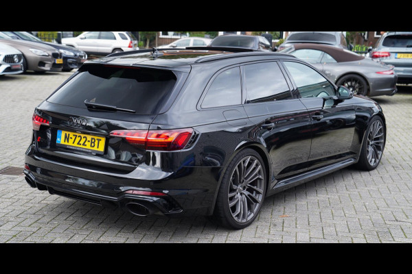 Audi RS4 Avant 2.9 TFSI RS 4 Quattro | Panorama | Bang&Olufsen | HuD | Facelift | Adaptieve Cruise | Lane Assist | Massage |450PK