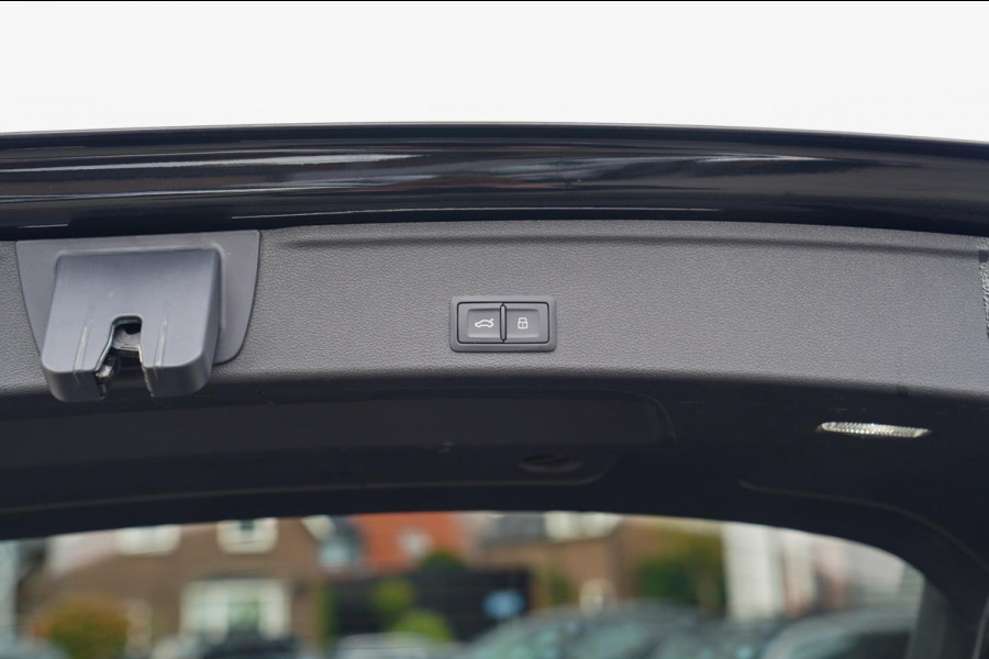 Audi RS4 Avant 2.9 TFSI RS 4 Quattro | Panorama | Bang&Olufsen | HuD | Facelift | Adaptieve Cruise | Lane Assist | Massage |450PK