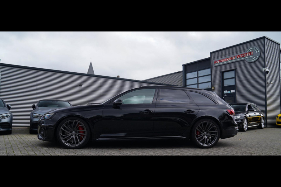 Audi RS4 Avant 2.9 TFSI RS 4 Quattro | Panorama | Bang&Olufsen | HuD | Facelift | Adaptieve Cruise | Lane Assist | Massage |450PK