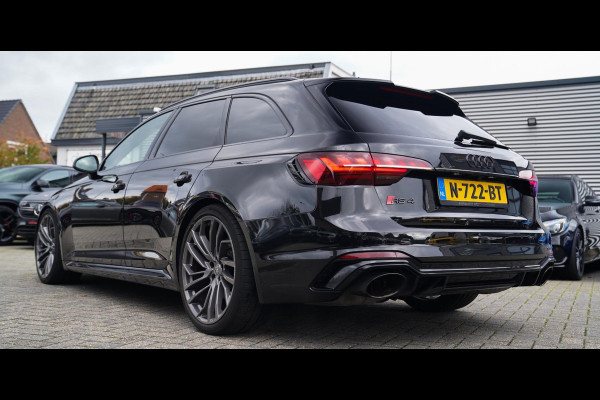 Audi RS4 Avant 2.9 TFSI RS 4 Quattro | Panorama | Bang&Olufsen | HuD | Facelift | Adaptieve Cruise | Lane Assist | Massage |450PK