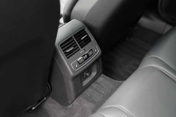Audi RS4 Avant 2.9 TFSI RS 4 Quattro | Panorama | Bang&Olufsen | HuD | Facelift | Adaptieve Cruise | Lane Assist | Massage |450PK