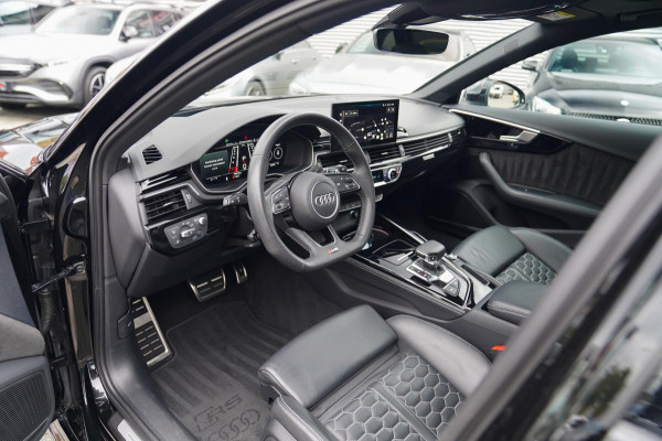 Audi RS4 Avant 2.9 TFSI RS 4 Quattro | Panorama | Bang&Olufsen | HuD | Facelift | Adaptieve Cruise | Lane Assist | Massage |450PK