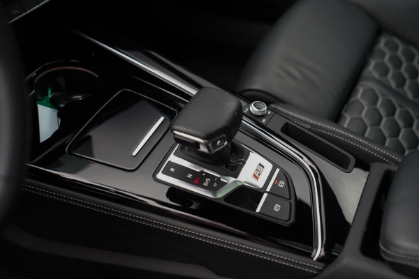 Audi RS4 Avant 2.9 TFSI RS 4 Quattro | Panorama | Bang&Olufsen | HuD | Facelift | Adaptieve Cruise | Lane Assist | Massage |450PK