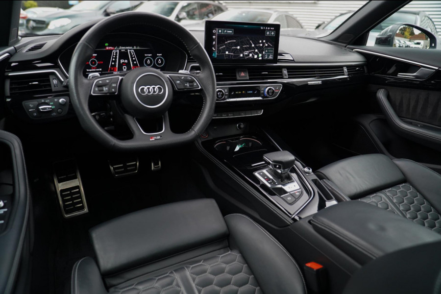 Audi RS4 Avant 2.9 TFSI RS 4 Quattro | Panorama | Bang&Olufsen | HuD | Facelift | Adaptieve Cruise | Lane Assist | Massage |450PK