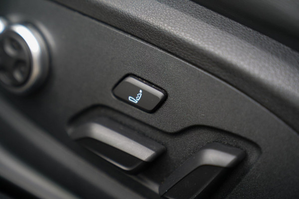 Audi RS4 Avant 2.9 TFSI RS 4 Quattro | Panorama | Bang&Olufsen | HuD | Facelift | Adaptieve Cruise | Lane Assist | Massage |450PK