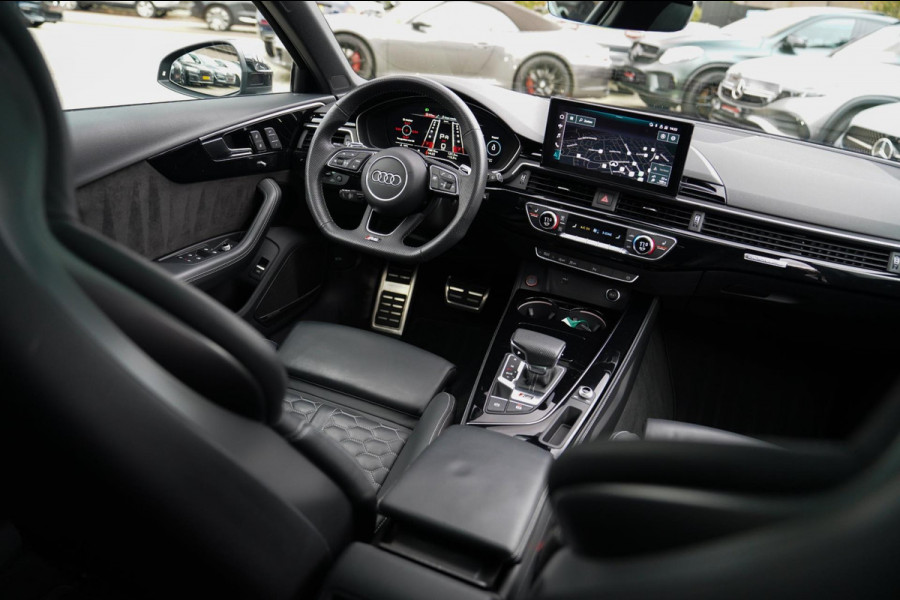 Audi RS4 Avant 2.9 TFSI RS 4 Quattro | Panorama | Bang&Olufsen | HuD | Facelift | Adaptieve Cruise | Lane Assist | Massage |450PK