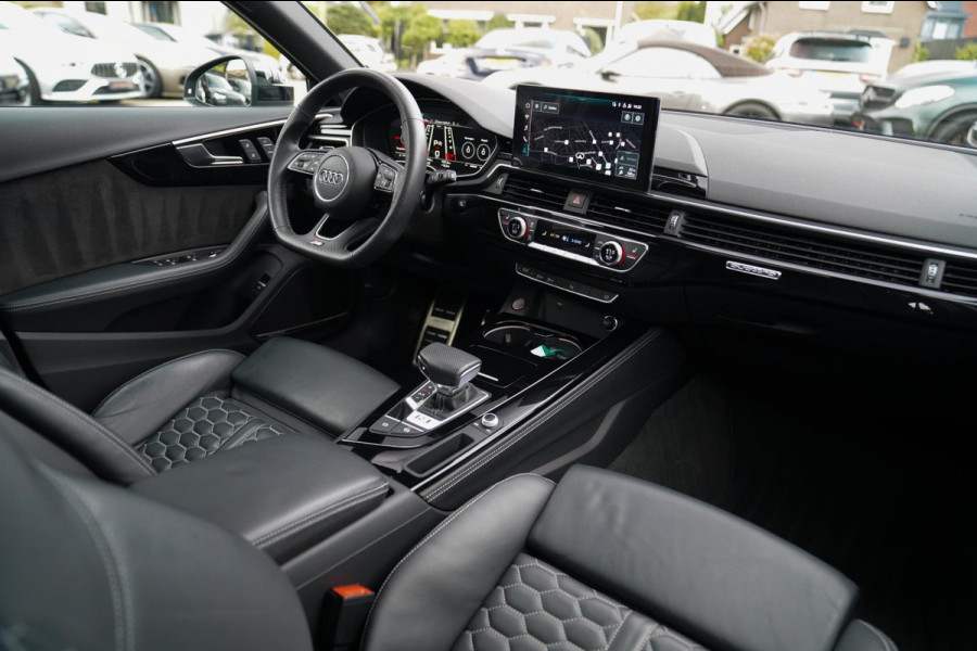 Audi RS4 Avant 2.9 TFSI RS 4 Quattro | Panorama | Bang&Olufsen | HuD | Facelift | Adaptieve Cruise | Lane Assist | Massage |450PK