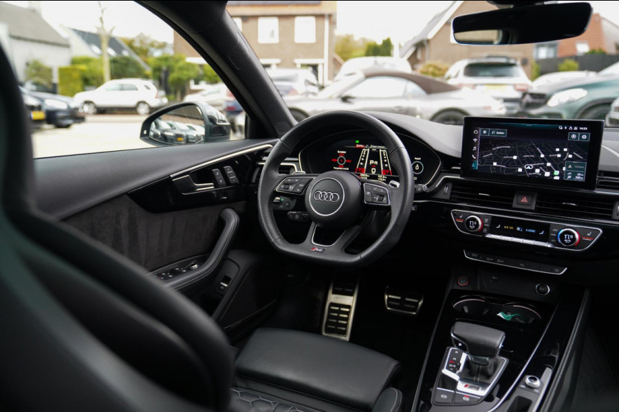 Audi RS4 Avant 2.9 TFSI RS 4 Quattro | Panorama | Bang&Olufsen | HuD | Facelift | Adaptieve Cruise | Lane Assist | Massage |450PK
