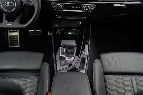 Audi RS4 Avant 2.9 TFSI RS 4 Quattro | Panorama | Bang&Olufsen | HuD | Facelift | Adaptieve Cruise | Lane Assist | Massage |450PK