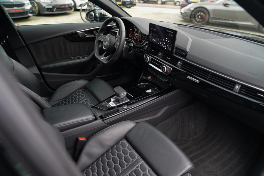Audi RS4 Avant 2.9 TFSI RS 4 Quattro | Panorama | Bang&Olufsen | HuD | Facelift | Adaptieve Cruise | Lane Assist | Massage |450PK